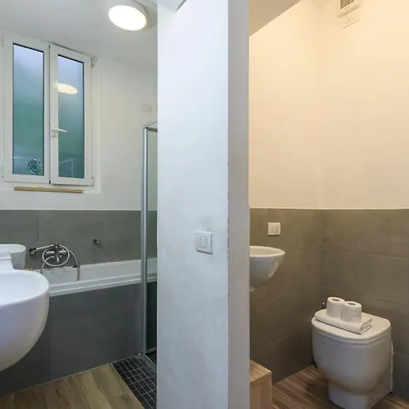 Daire I-host Porta Romana Garden - Tiraboschi *